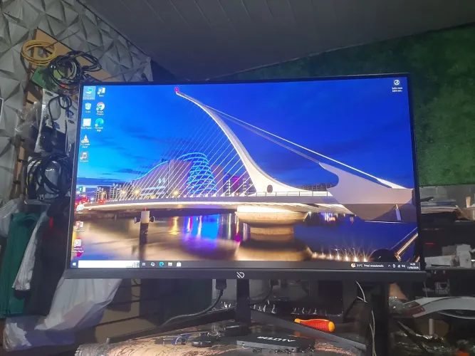 Monitor Gamer Duex 27pol 240hz semi sem marcas de uso