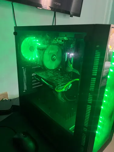 PC GAMER C/ MONITOR + periféricos