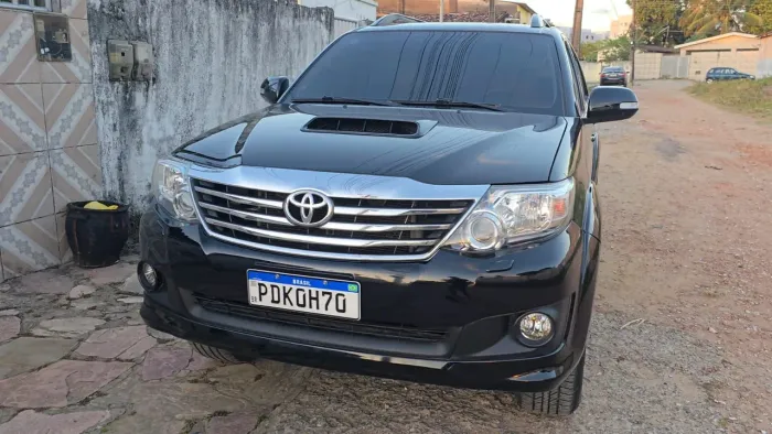 Toyota Hilux SW4 SRV D4-d 4X4 3.0 TDI Dies. AUT 2015