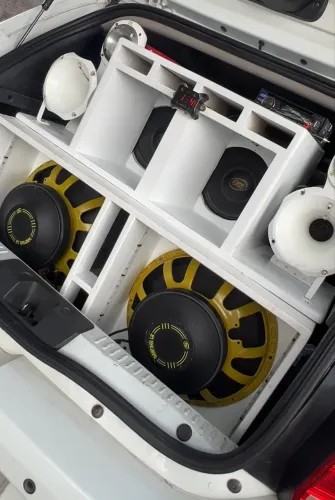 Som automotivo completo