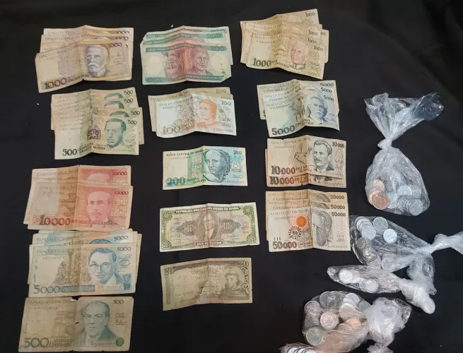 Notas e Moedas antigas