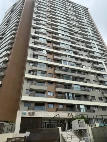 Apartamento a venda no Ocean House  em Jaguaribe quarto e sala com vista mar