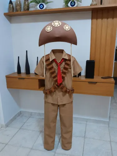 Vendo fantasia infantil tamanho 8 anos bem conservada