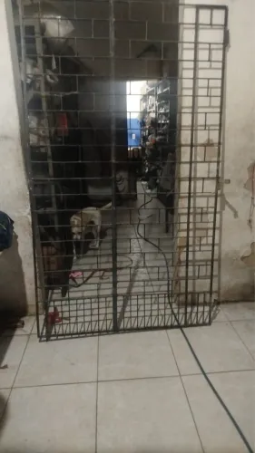 Vendo portão 1 por 30 tamanho