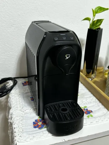 Cafeteira três corações 