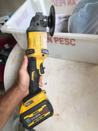 Esmerilhadeira dewalt