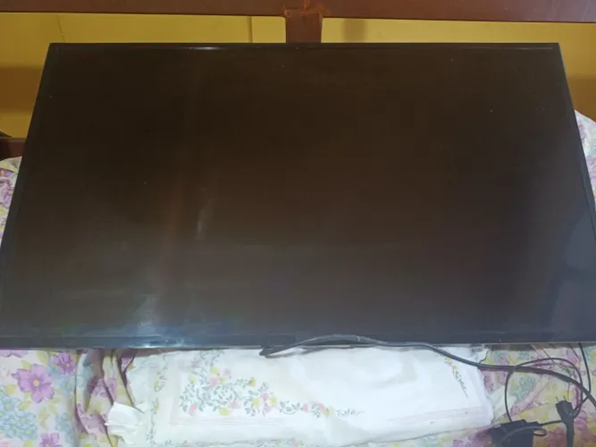 TV Samsung 44 polegadas (com defeito)