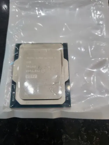 Kit Intel Core Ultra 5 235 + Memória DDR5 8GB - Estado de Novo