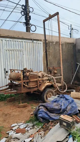 Maquina de furar porço artesiano 