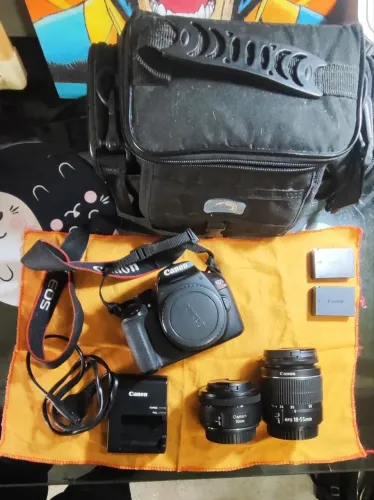 Canon EOS Rebel T6 completa + lente 50mm 