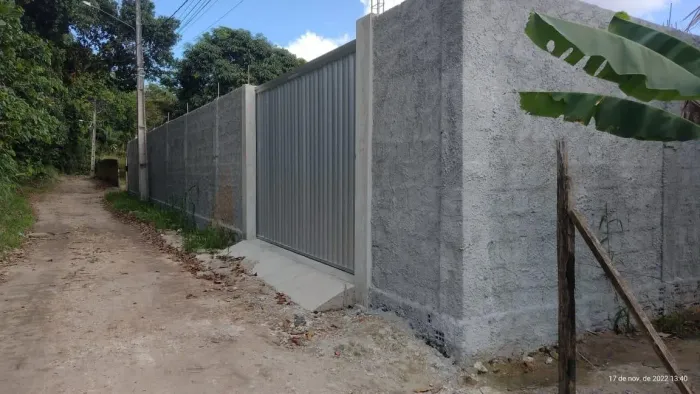 Terreno murado, escriturado e registrado