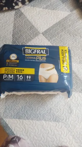 Fralda de adulto 6 pacote com cada uma 50 reais