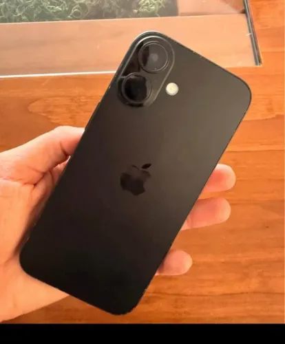 iPhone 16