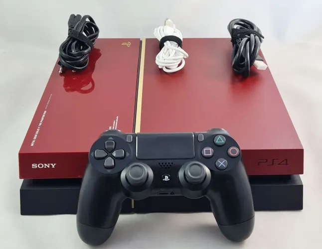 RARIDADE!! Playstation 4 EDIÇÃO METAL GEAR SOLID! Versão p/ desbloqueio (Aceito Cartão)