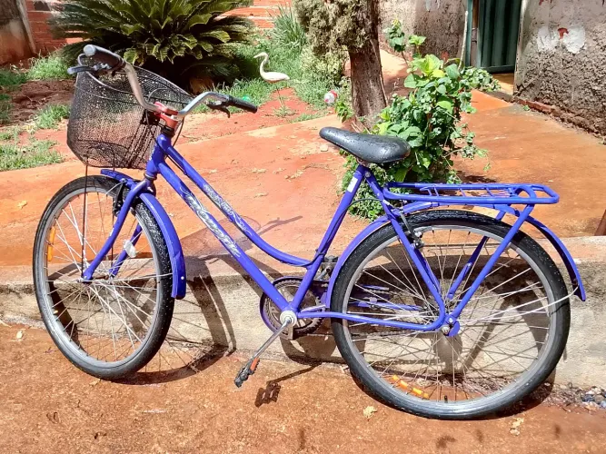 Bicicleta usada poucas vezes