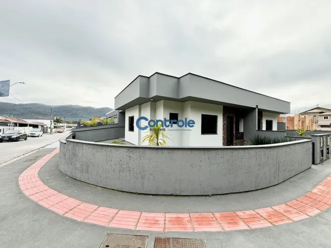 Casa com 02 dormitórios no Vale Verde, em Palhoça/SC!