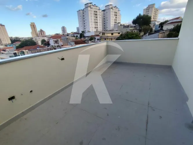 Apartamento com 3 quartos, sala, cozinha, banheiro, área de serviço e quintal