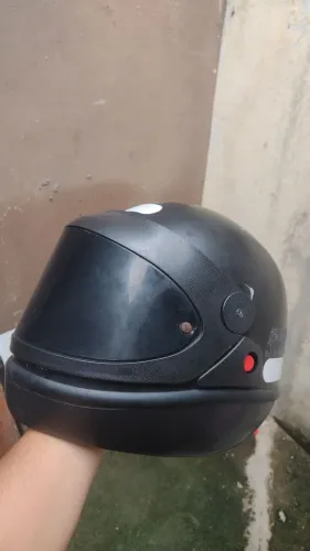 Capacete Tam. 58 semi-novo
