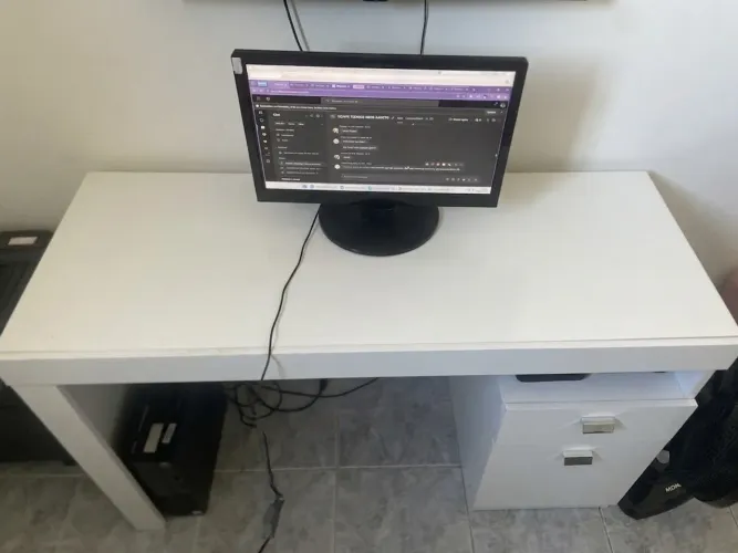 Mesa de Escritório com duas gavetas