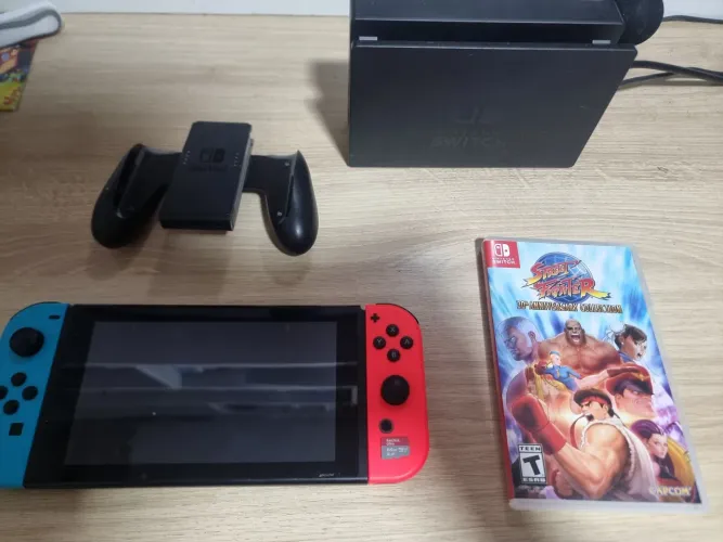 Nintendo switch V2 com cartão SD 64Gb e ST 30° anniversary collection