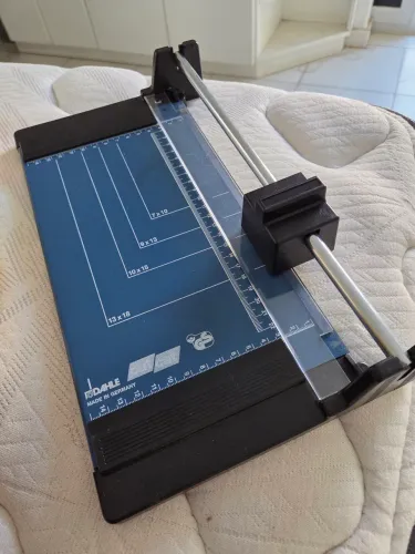 Guilhotina para papel alemã