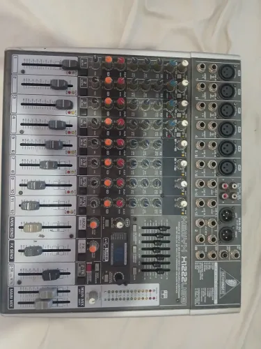 Mesa de som
