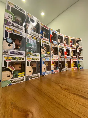 Funko pops variados - Marvel, Breaking Bad, DC, the walking dead