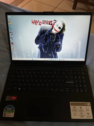 Notebook ASUS VivoBook Go 15 AMD Ryzen 5 7520U Tela 15,6" FHD Mixed Black