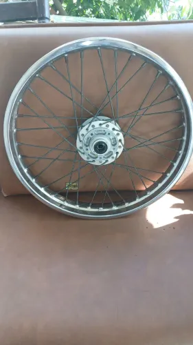 Vendo rodas da bros 160 400 reais 