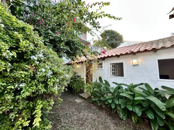 Casa comercial com 244m² à venda Ossos, Armação dos Búzios/RJ
