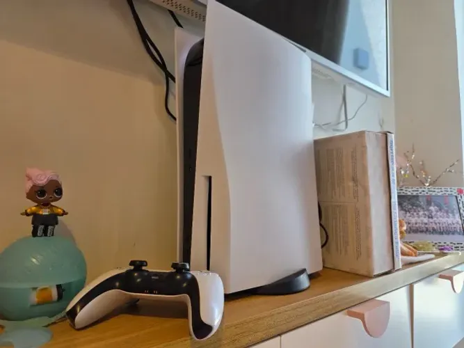 Playstation 5 PS5 Fat com leitor de disco + controle original, estado de novo, perfeito
