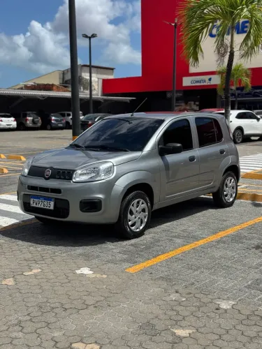 Fiat Uno Attractive 1.0 EVO Fire Flex 8V 5P 2016
