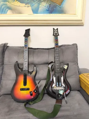 Vendo 2 Guitarras Guitar Hero XBox/pc