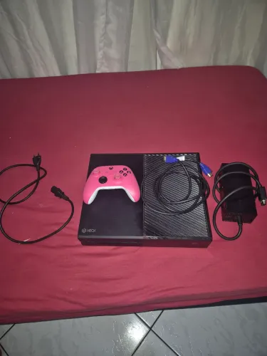 Xbox One + Controle Rosa Original Microsoft - Conservado!