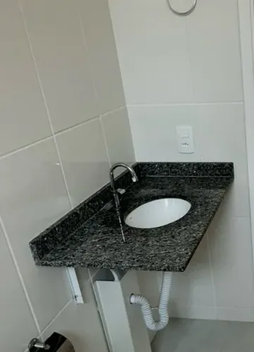 Pia de banheiro em granito com Cuba de louça