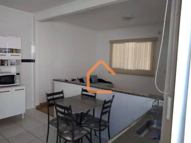 Casa com 2 dormitórios à venda, 109 m² por R$ 320.000,00 - Jardim Califórnia - Pouso Alegr