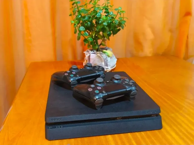 PlayStation PS4 1TB