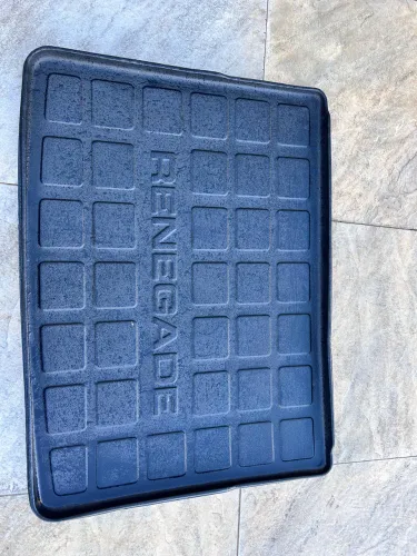 Kit tapetes Originais Jeep renegade borracha+bandeja porta malas