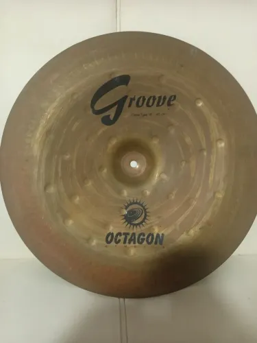 Prato China Octagon 18 polegadas da série Groove