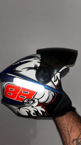 CAPACETE NOVO
