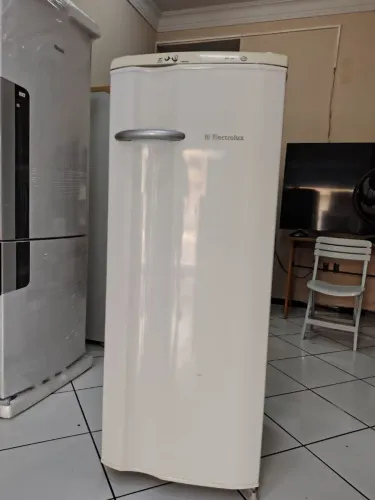 Geladeira Electrolux 280 l 