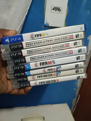 Vendo jogos de futebol ps3 
