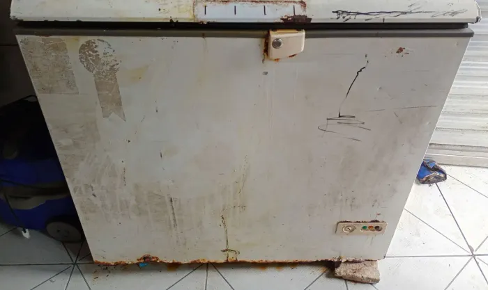 Vende-se freezer Consul em ótimo estado