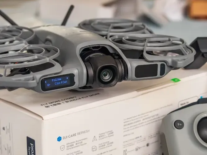 Drone DJI NEO 2 - Fly More Combo com controle!
