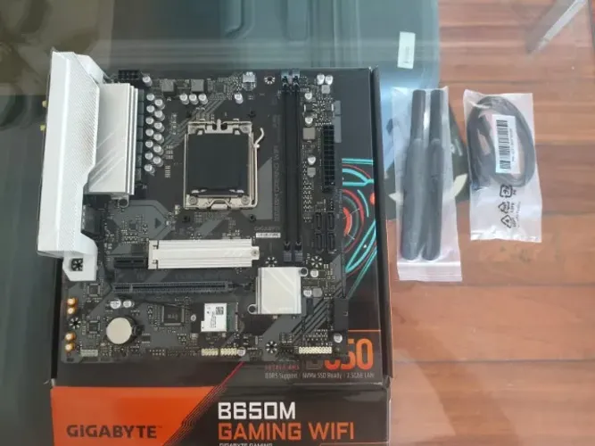 B650M GAMING WIFI - REV 1.2 - AMD AM5, mATX, DDR5, RGB, WiFi