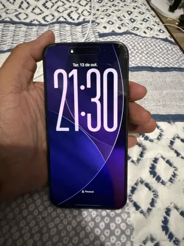 IPhone 15 Pro Max e Apple Watch serie 5 44mm