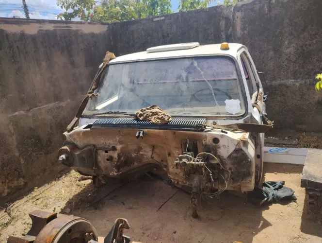 Vende-se essa Cabine do Chevrolet D-14.000