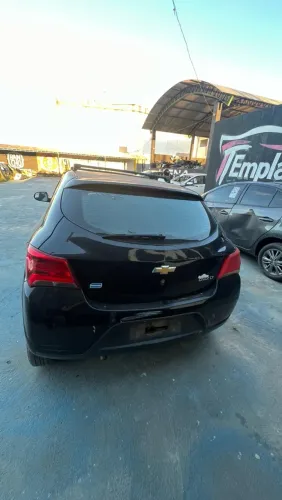 Traseirão Chevrolet Ônix LT Hatch 2017 A 2019