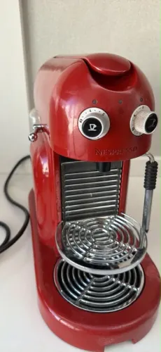 Cafeteira Espresso Nespresso