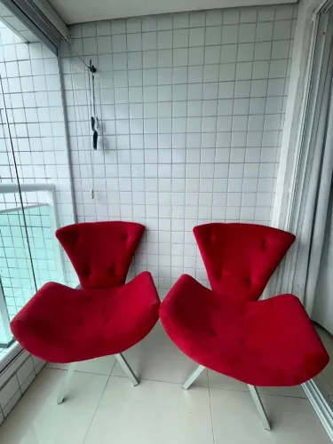 02 poltronas em excelente estado